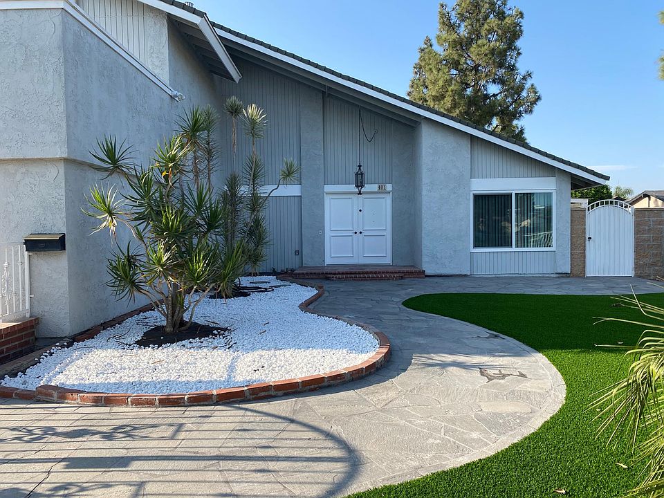 1st image of 401 W Columbine Ave