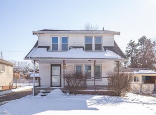 9215 Pinegrove Ave, Parma, OH 44129