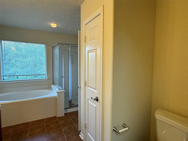 11515 Jacinth Ct — Photo 23