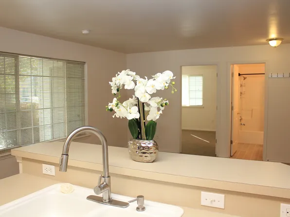 7688 W Opohonga Ln APT 102, Boise, ID 83704