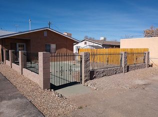 1211 Forrester Ave NW, Albuquerque, NM 87104