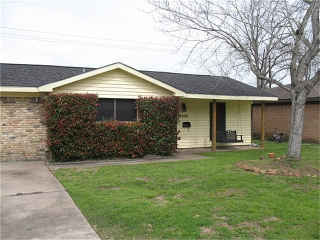 1st image of 2609 Hillshire Dr