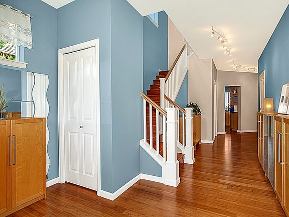2nd image of 1845 10th Ave NE