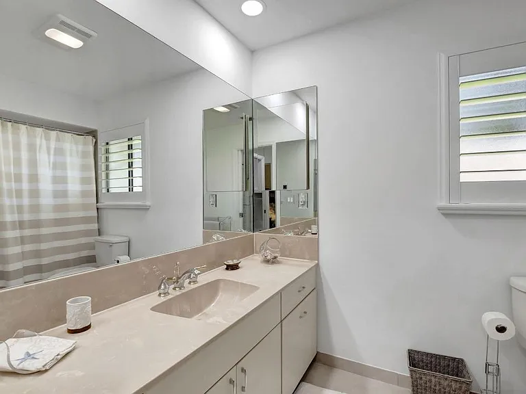 902 Foxpointe Cir — Photo 35