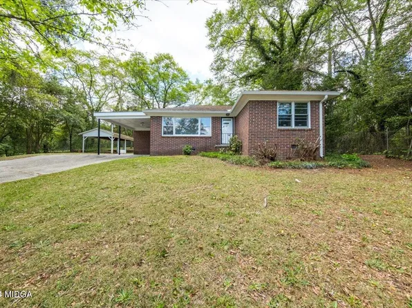 2709 Horseshoe Dr, Macon, GA 31211