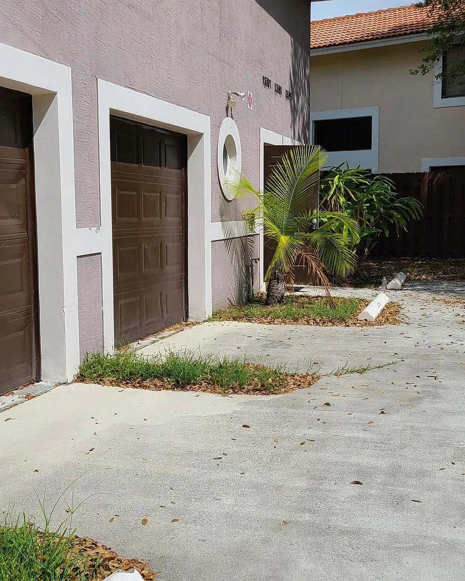 3 bed, 2.5 bath, 1850 sqft, $2,800 — Photo 1