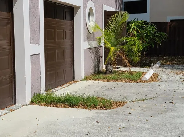 13793 Yarmouth Dr, Wellington, FL 33414