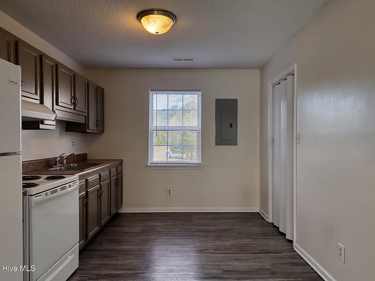 2322 Indian Dr #A-3 — Photo 5