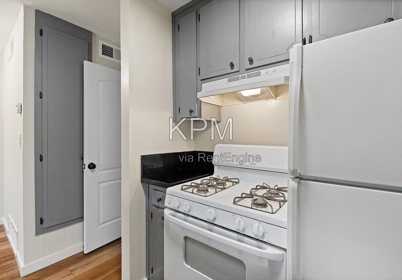 1 bed, 1.0 bath, 520 sqft, $1,295 — Photo 4