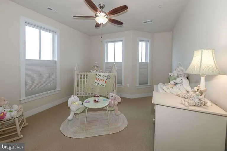737 Bluemont Ave — Photo 18