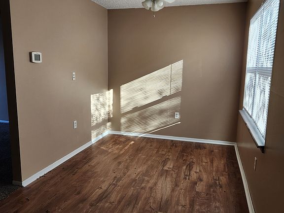 2nd image of 1310 E North St #9