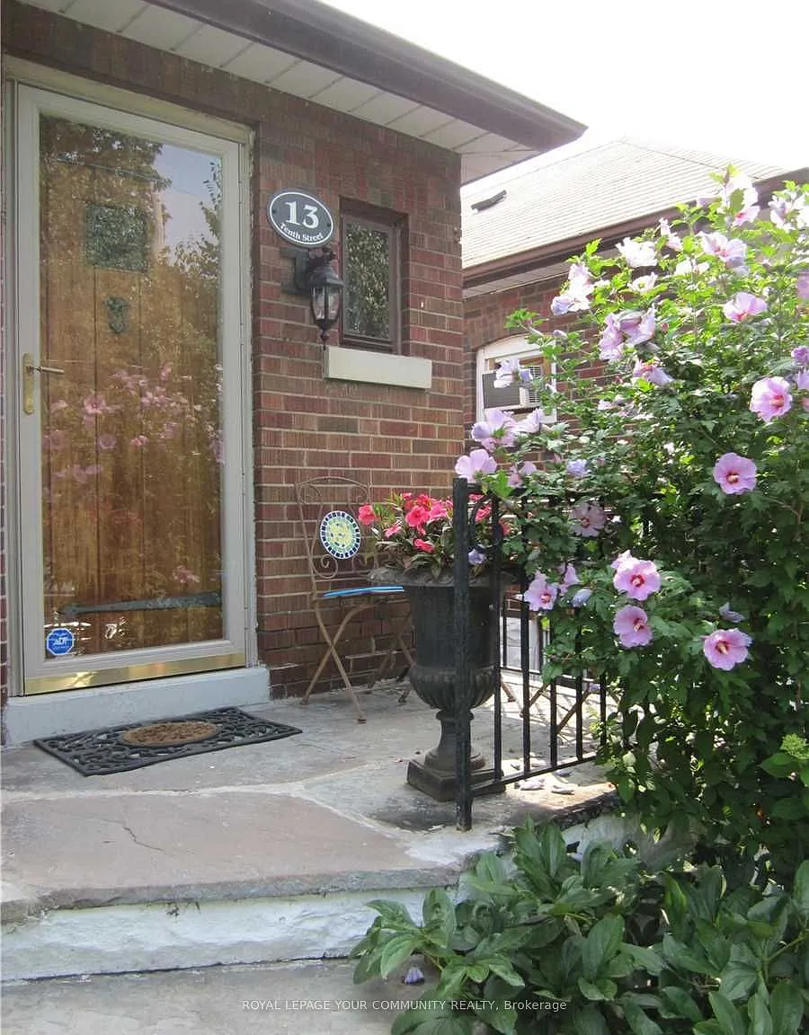 2 bed, $3,200 — Photo 2
