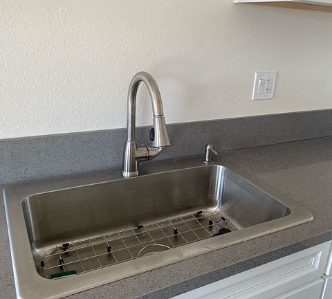 4th image of 406 E Mission Ave APT 2