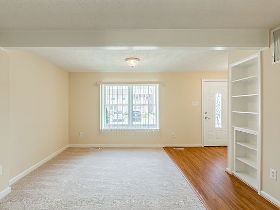 5th image of 13554 Bentley Cir