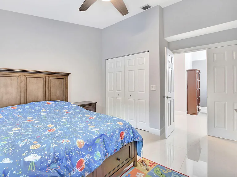 22687 Royal Crown Ter E — Photo 19