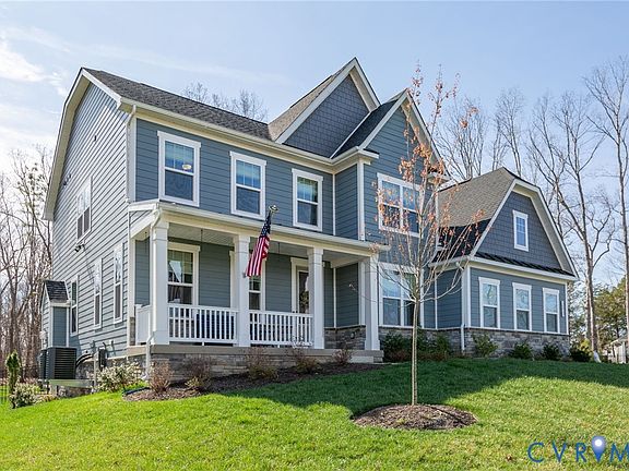 3rd image of 10900 Canterbury Ct