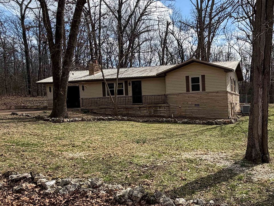 1st image of 903 Arkansas Ave