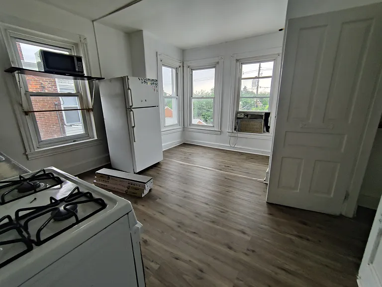 926 W Marshall St #2 — Photo 6