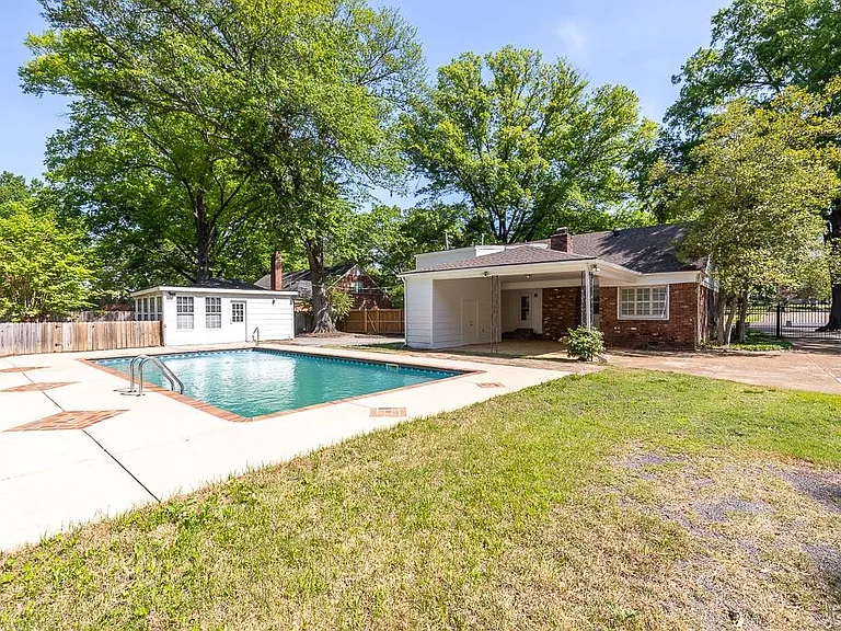 1539 Brookside Dr — Photo 18