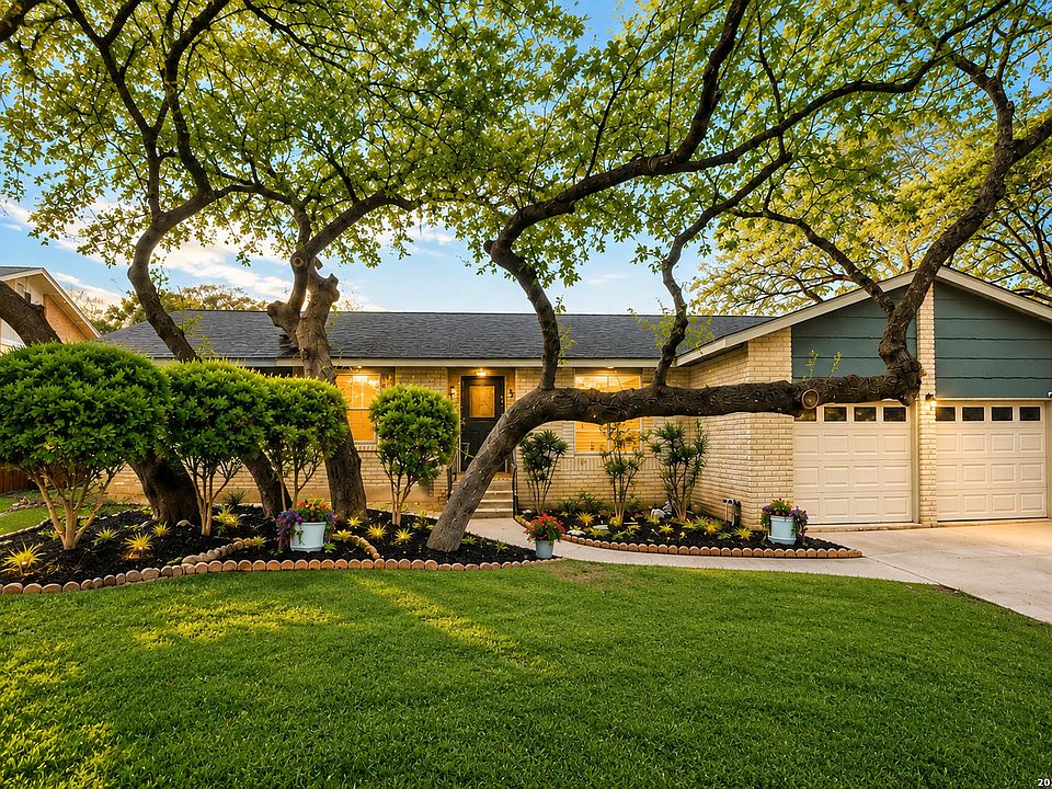 1st image of 2102 Oak Ranch