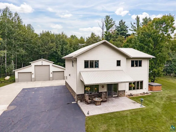 2000 Lakeview Dr, Carlton, MN 55718
