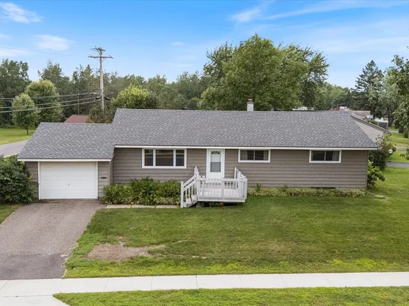 202 Suffolk Dr, Hoyt Lakes, MN 55750-0000
