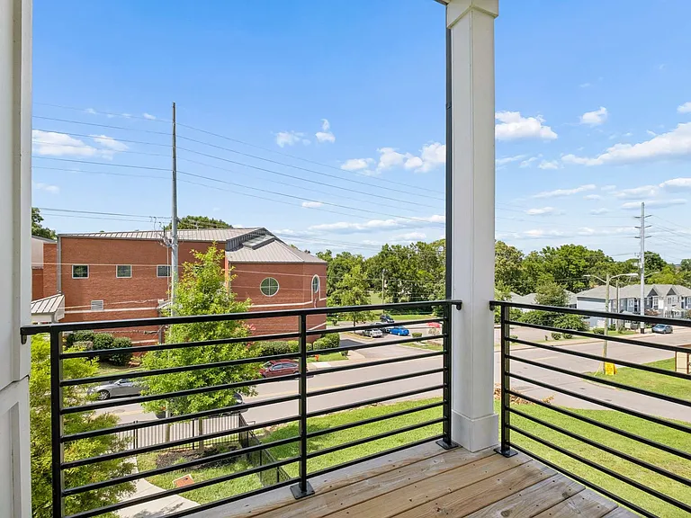 2225 Herman St — Photo 25