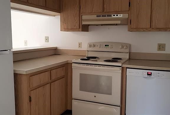 2nd image of 1515 Forrest Nelson Blvd Unit K-108