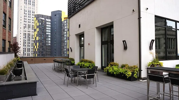 Rented by Anchor Associates | media 21