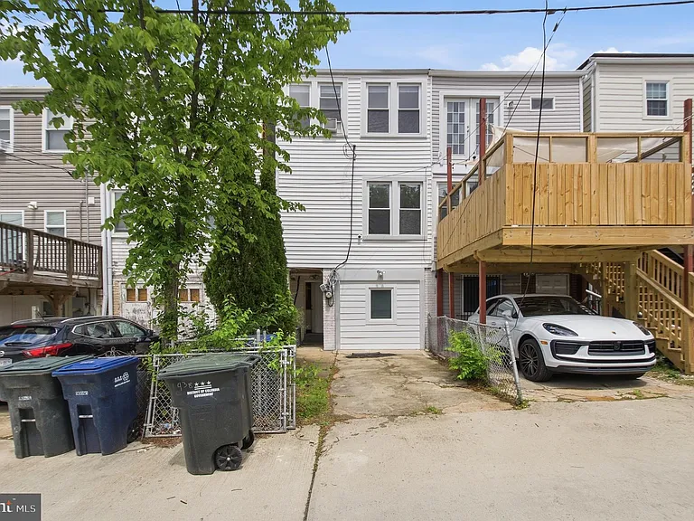 440 Delafield Pl NW — Photo 32