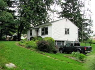 7232 Selby Rd, Athens, OH 45701