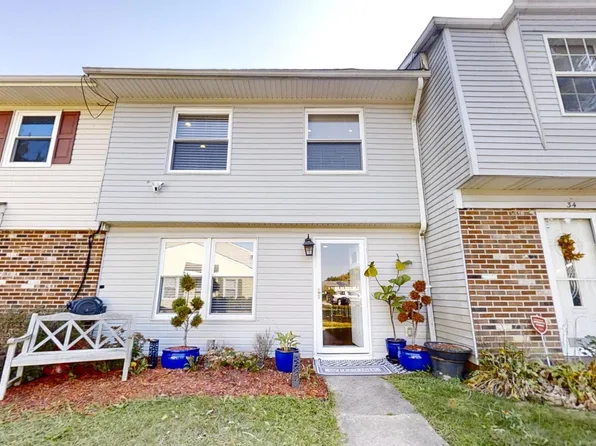 33 Vernon Ct, Sicklerville, NJ 08081