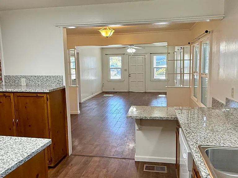 1570 Nord Ave — Photo 20