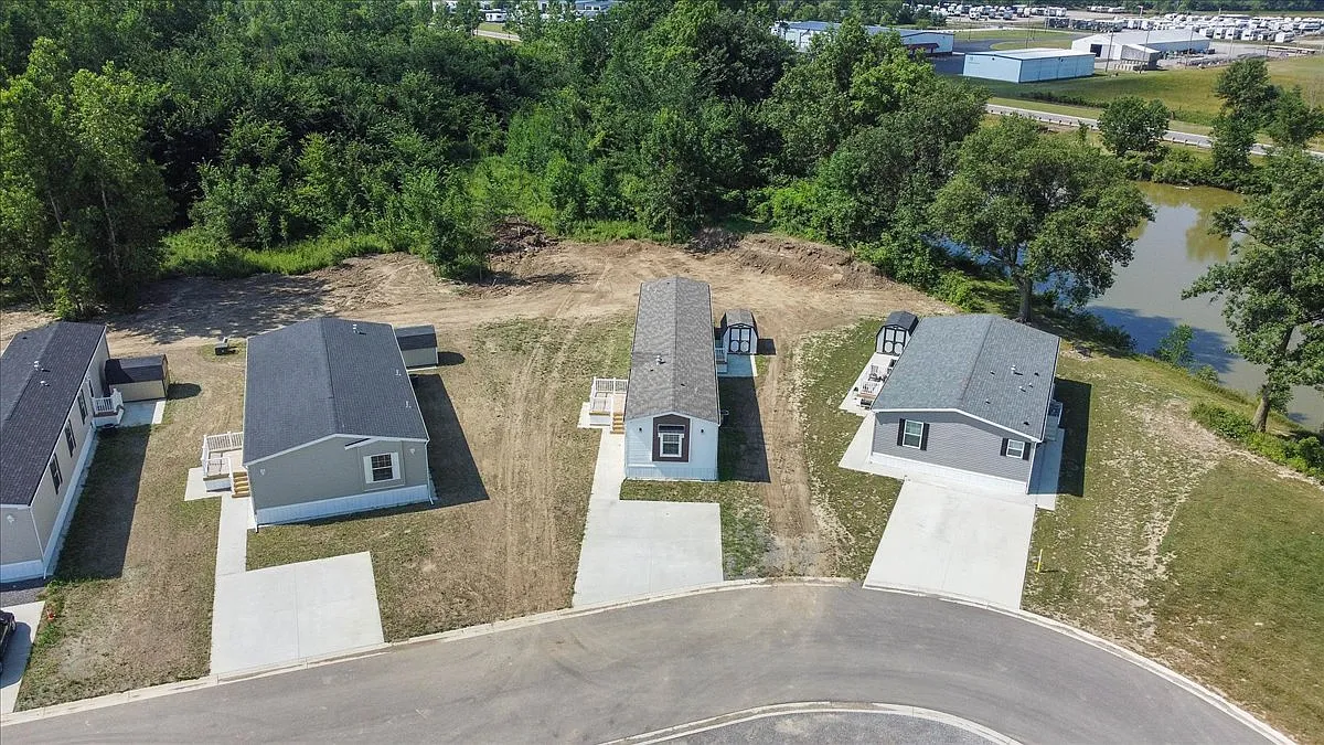 Lakeview Meadows — Photo 2
