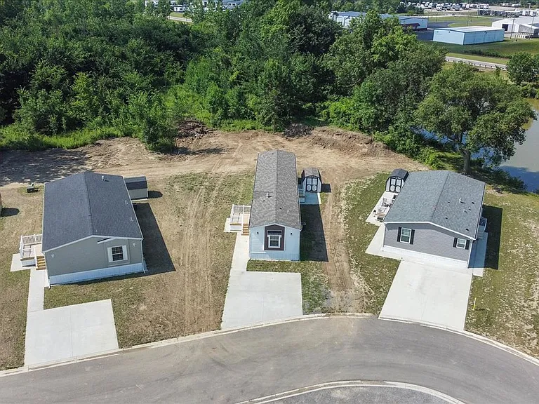 Lakeview Meadows — Photo 2
