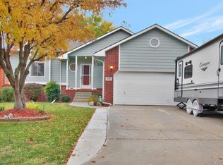 1621 S Wooddale St, Wichita, KS 67230