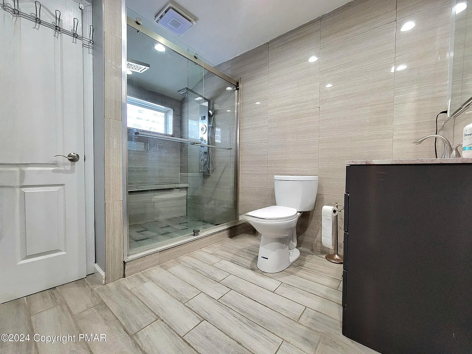 9807 Deerwood Dr photo 1