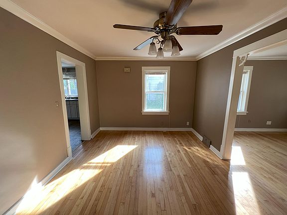 5th image of 23359 Dogwood Ave