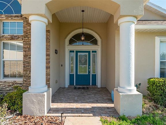 4th image of 340 NW 113th Cir