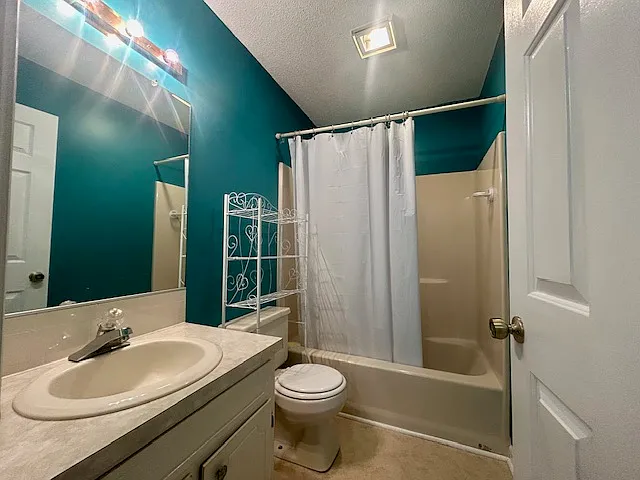 1003 Rock Knoll Ct #227 — Photo 4