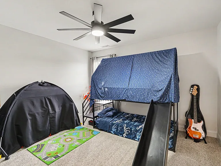 536 Amusement Dr — Photo 16