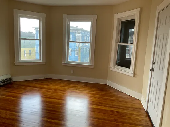 23 Horace St, New Britain, CT 06053