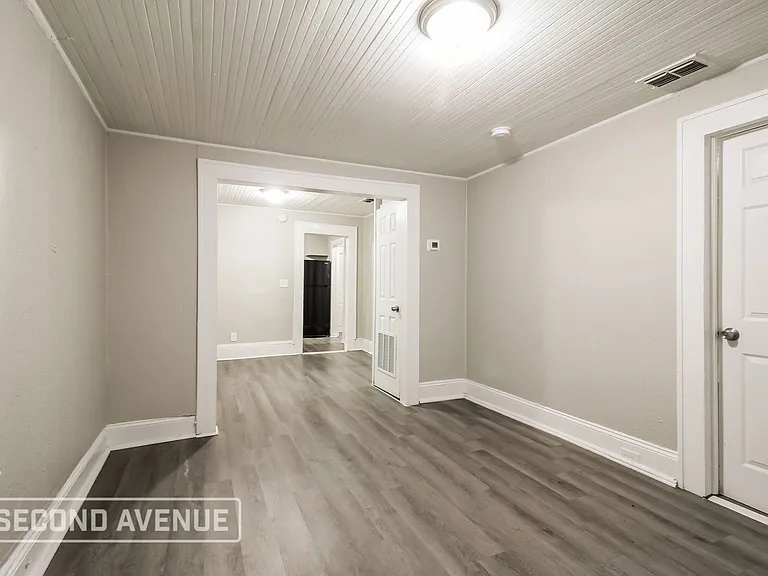 1522 W 22nd St — Photo 3