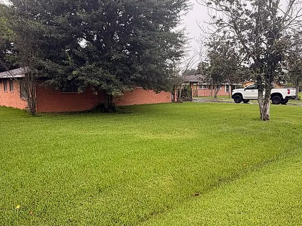 5150 Shelley Dr, Beaumont, TX 77705