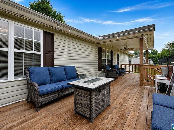 2nd image of 27 Clearview Cir