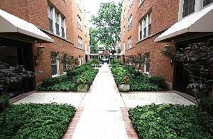 1st image of 1350 W Jarvis Ave