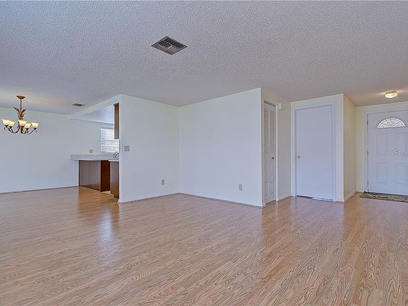 3rd image of 6812 Monique Ave