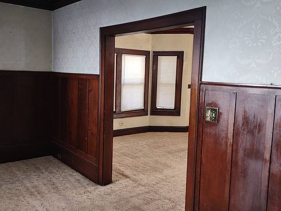 DINNING ROOM to LIVING ROOM