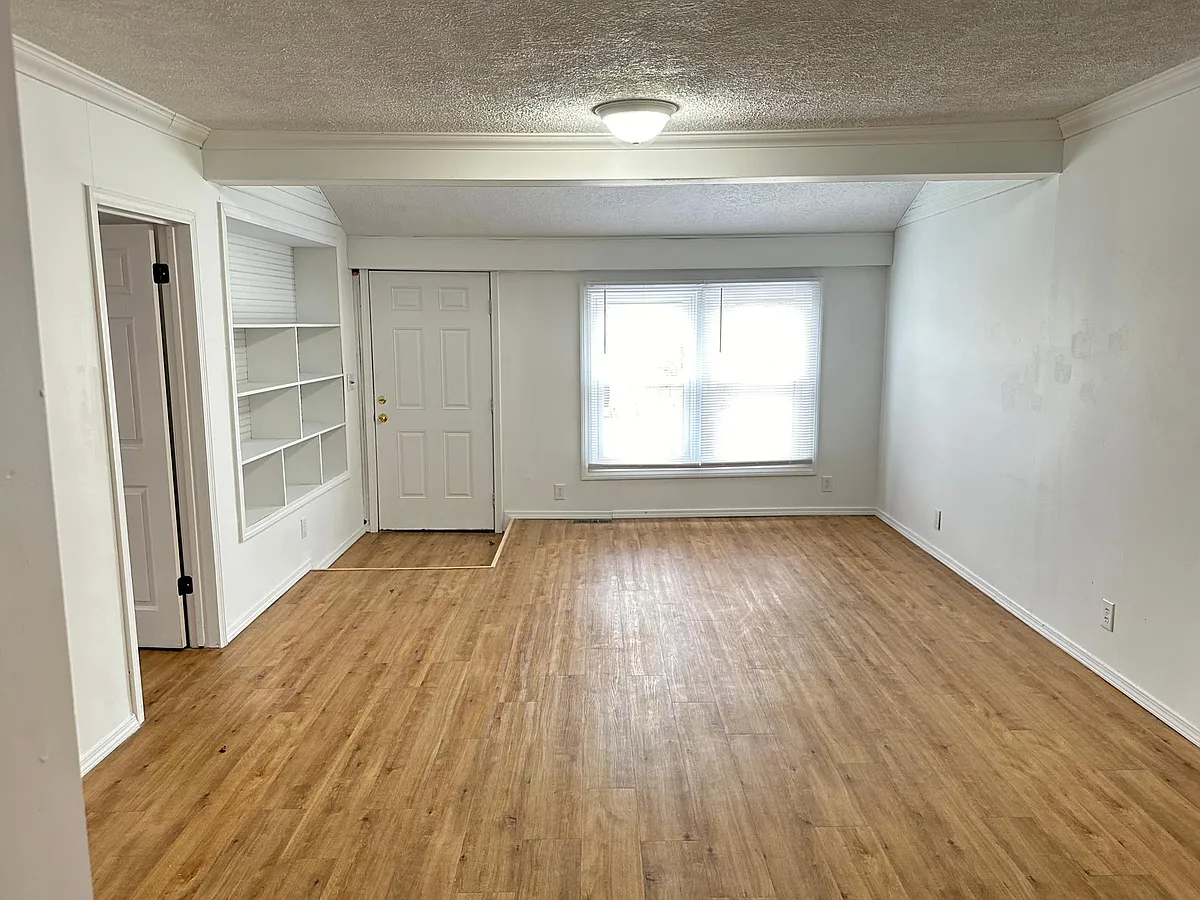 Building Photo - 507 E Stevens St #507
