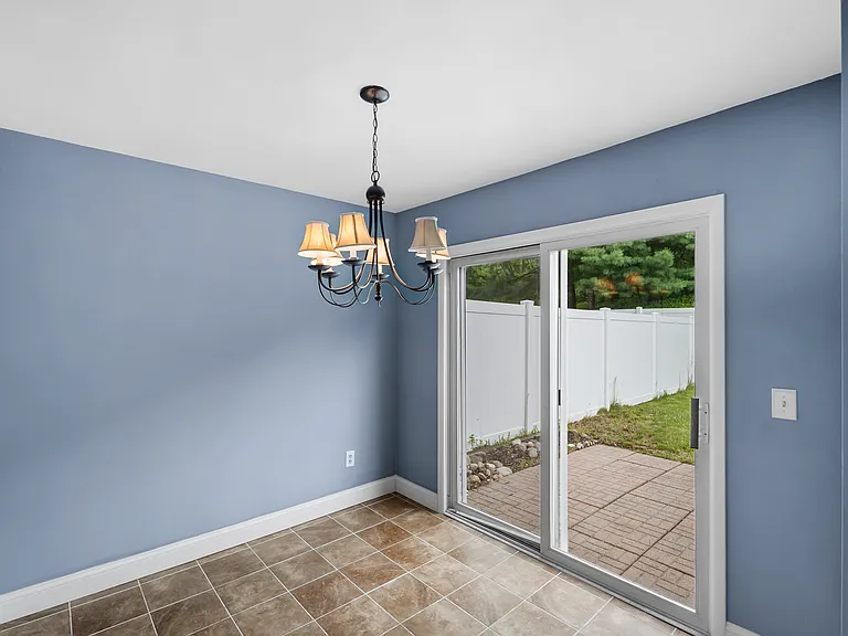 22 Lexington Dr — Photo 11